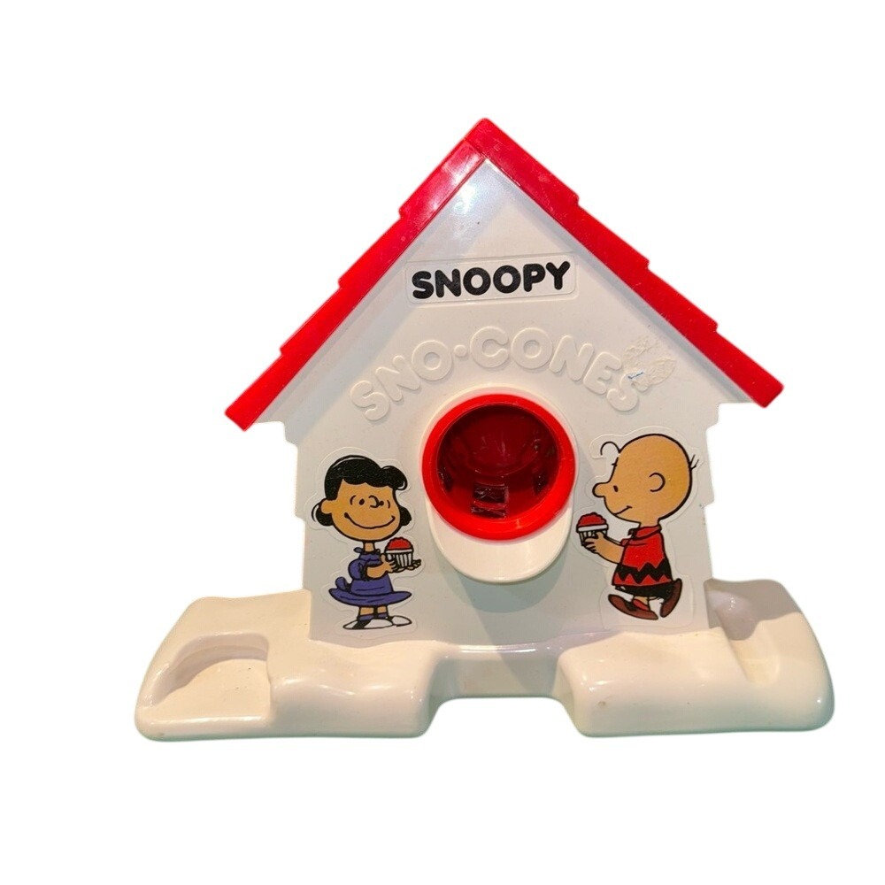 Snoopy Sno-Cone Machine Peanuts Charlie Brown Lucy White Red Doghouse Toy